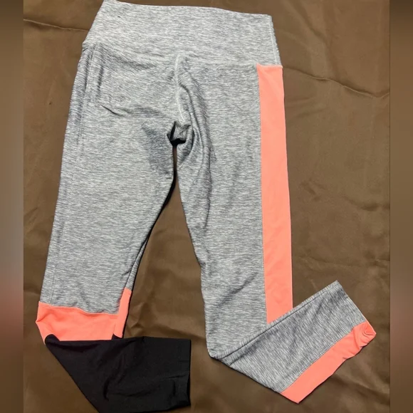 PINK leggings-ultimate fit - Picture 2 of 3